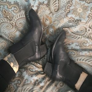 Steve Madden Chelsea boots